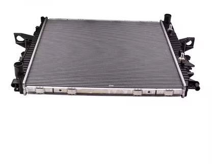 Suitable For Land Rover LR3 2005-2009 Radiator PCC500490